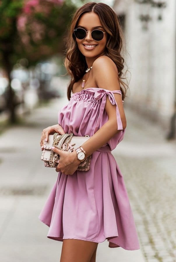 Kokieteryjna sukienka ANDI prosty krój oversize i wiązane ramiączka